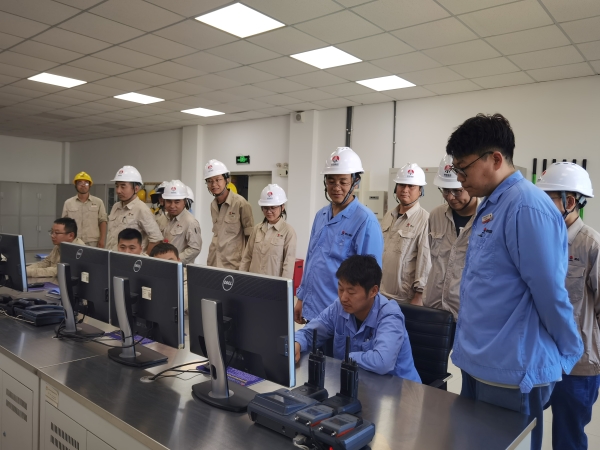7月30日，計(jì)控電儀部聯(lián)動(dòng)黨委工作部，與本部及彬州分部通訊員齊聚彬州分公司，進(jìn)行通訊宣傳工作交流學(xué)習(xí)3.jpg